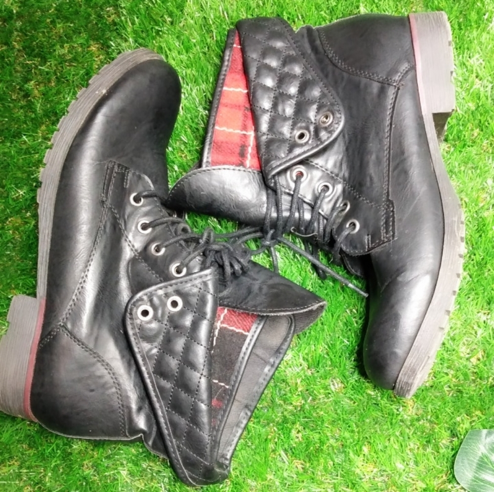 Plaid combat boots